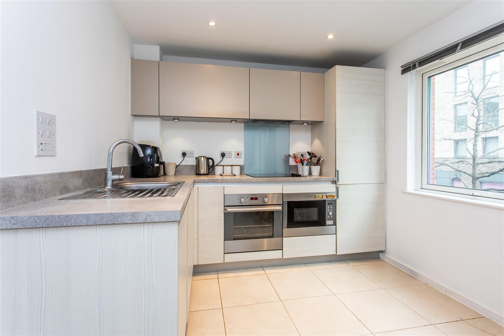 2 bed property in Kirkby Apartments, Mile End